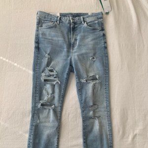 NEW - H&M Embrace Jeans - light wash, distressed